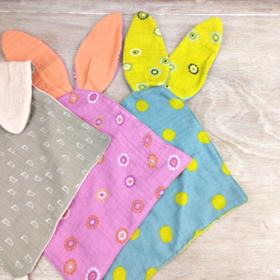 Doudou attache tétine -  Oreilles de lapin